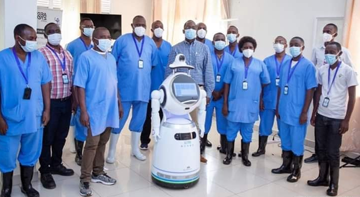 ROBOT AU RWANDA DANS LA LUTTE CONTRE LA COVID