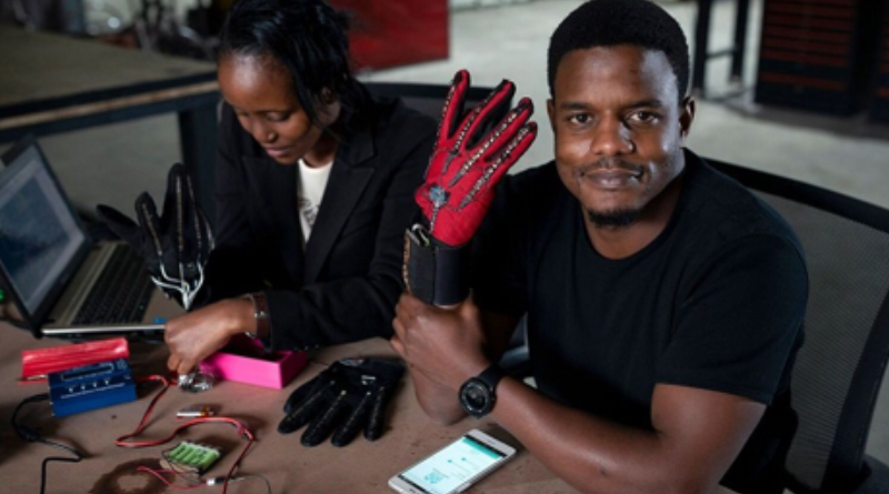 Kenya: Un jeune invente des gants qui traduisent les signes des sourds muets en paroles
