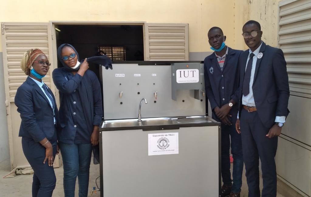dispositif de lavage des mains-universite de thies
