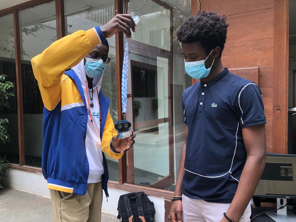 Elpis:  deux lycéens sénégalais inventent un détecteur intelligent de distance