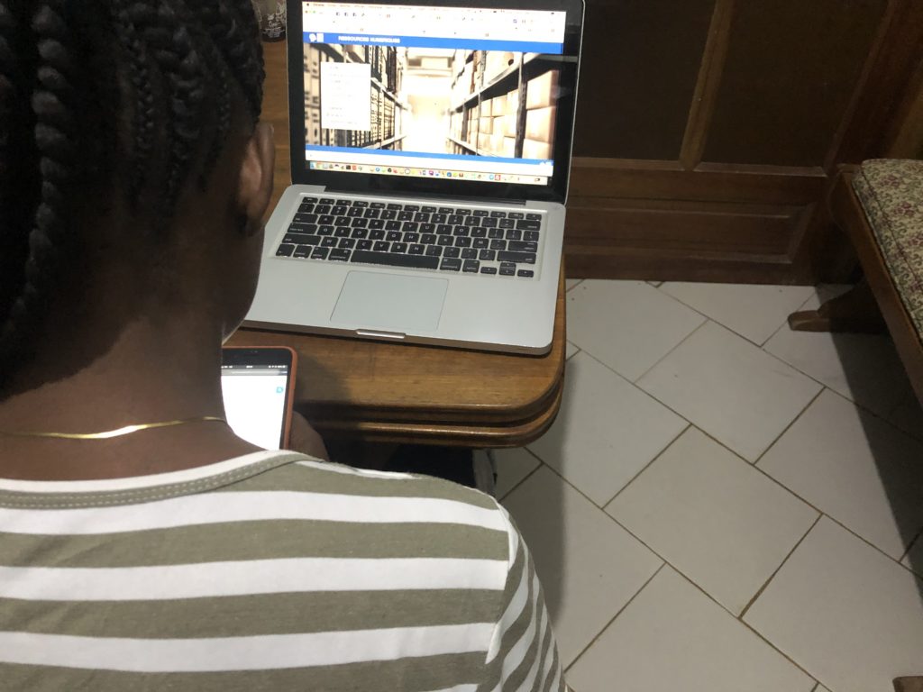 COVID19- EDUCATION : Apprendre à la maison avec des groupes de soutien scolaire en ligne