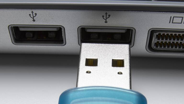 Comment l’invention de la clé USB a bouleversé l’état des supports de stockage