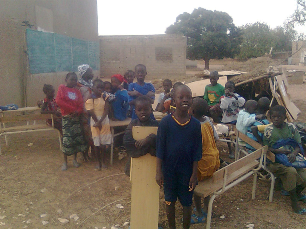 Les handicaps de l’éducation au Sénégal:  déficits de salles de classe, manuels, d’enseignants…