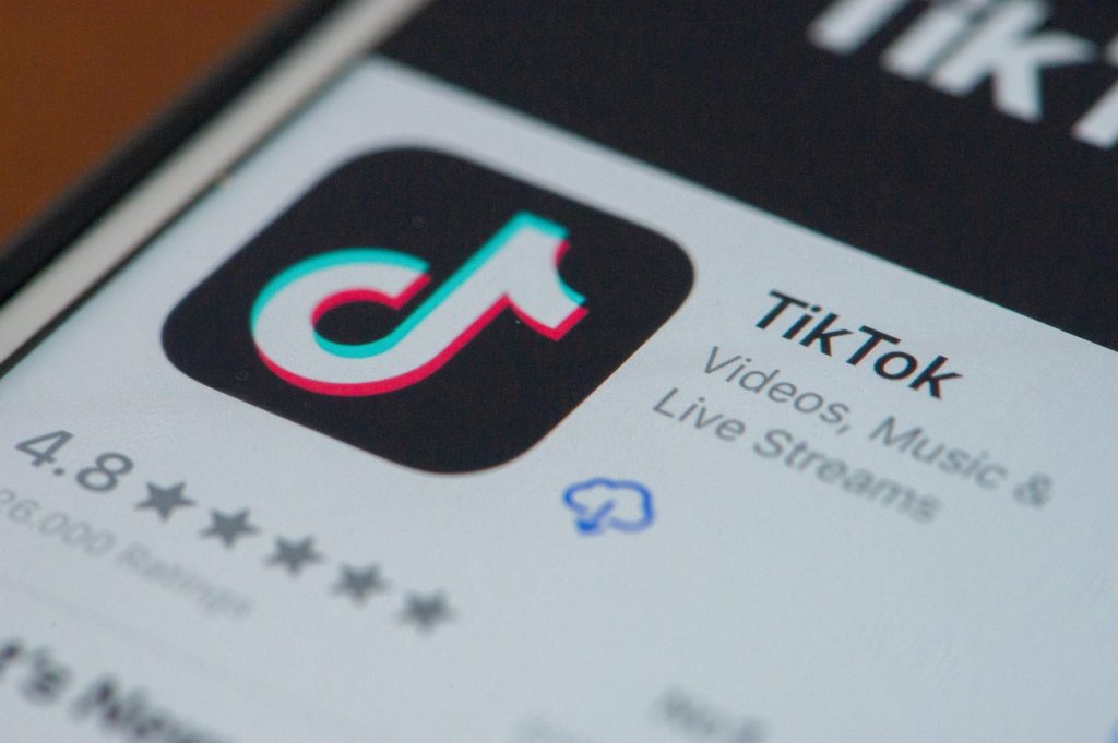 TikTok devient l’application la plus téléchargée dans le monde en 2020
