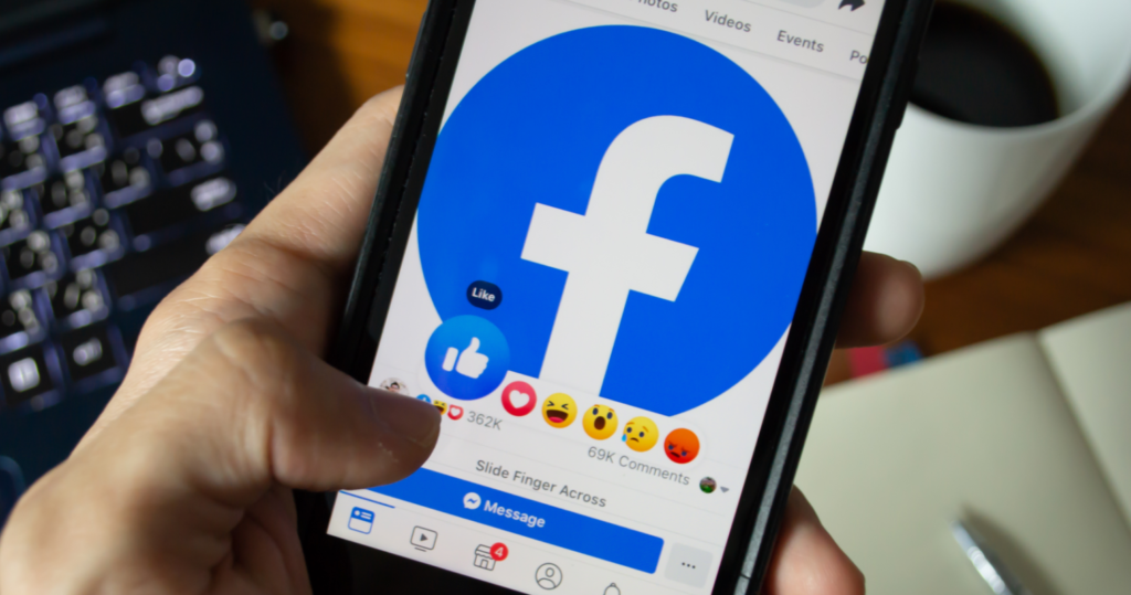 Etude: Les algorithmes de Facebook encouragent la diffusion de fausses informations