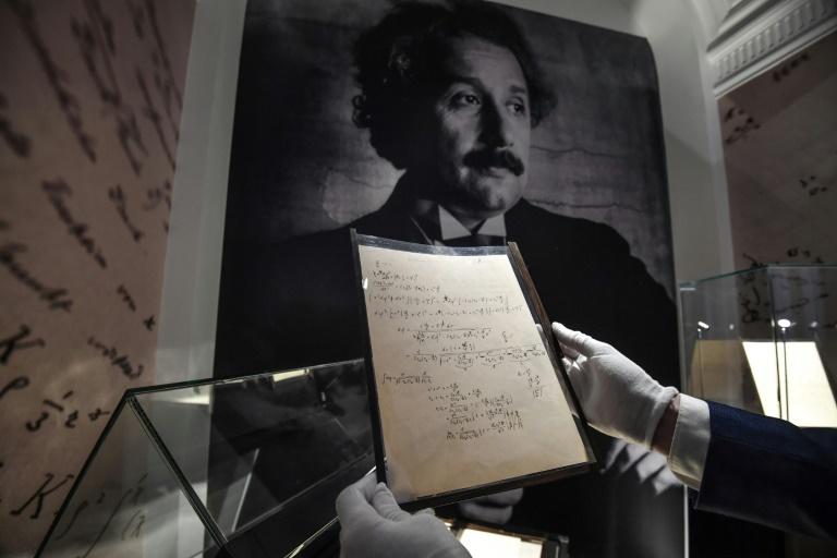 Théorie de la relativité générale: Un manuscrit d’Albert Einstein vendu à 11,6 millions d’euros