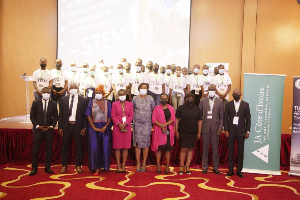 Côte d’Ivoire- GE organise l’événement « Girls in STEM »  visant à favoriser la diversité des genres dans les sciences et à développer les carrières des femmes