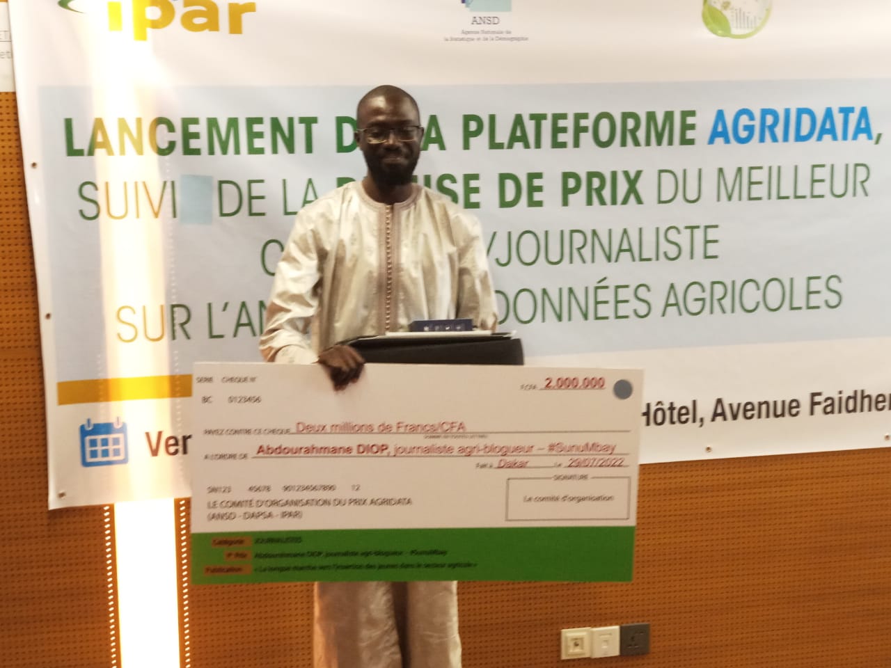 Concours AgriData  : Le journaliste journaliste agri-blogueur Abdourahmane Diop remporte le 1er prix de la catégorie Presse