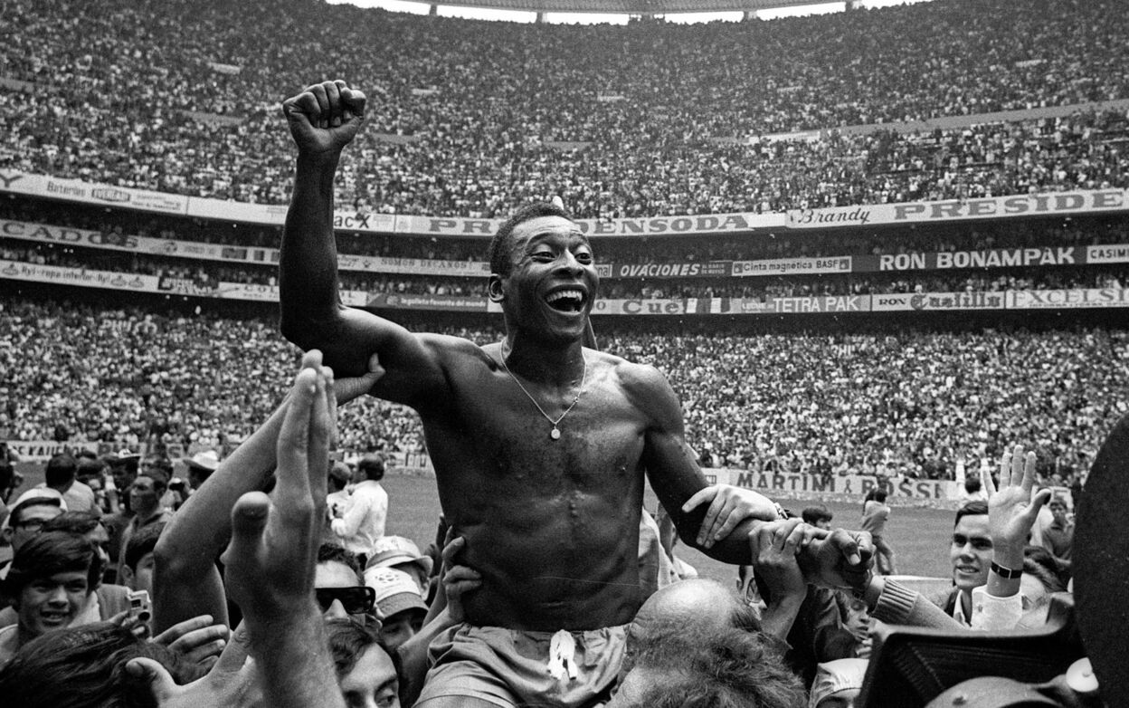 Qui était Pelé, roi du football, première star planétaire du sport?
