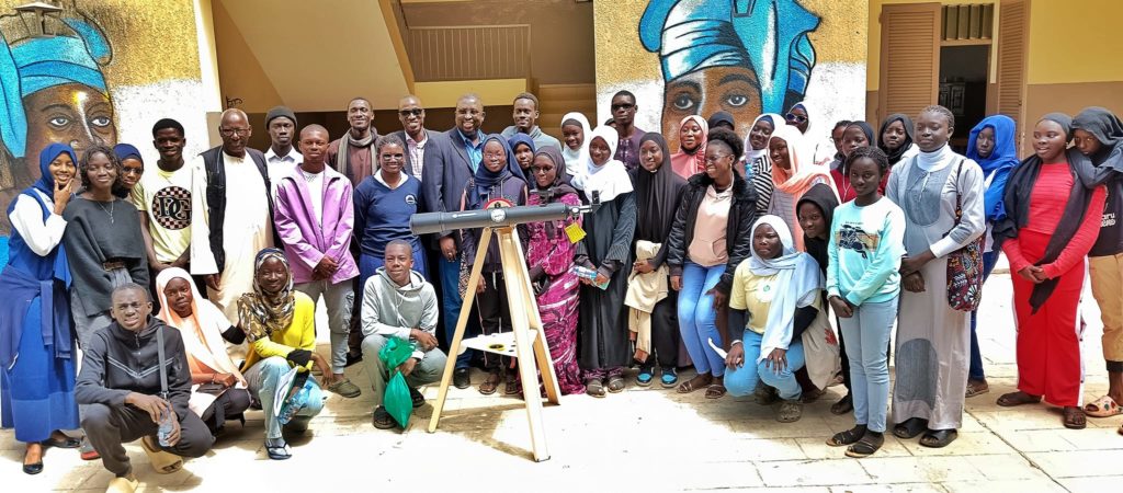 Gorée- Le Lycée d'Excellence Mariama Ba se dote d'un télescope