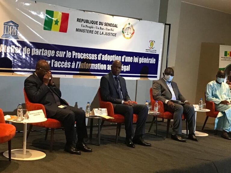 Des solutions pour éviter de lire un livre de la première à la dernière page existent depuis des décennies, mais l'IA générative les porte à de nouveaux sommets. dem10/E+ via Getty Images