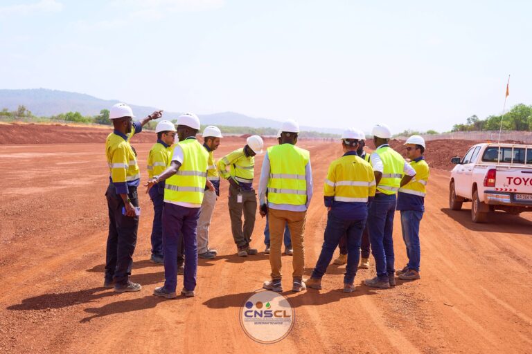 Mine de BOTO - Le premier lingot d’or sort de terre