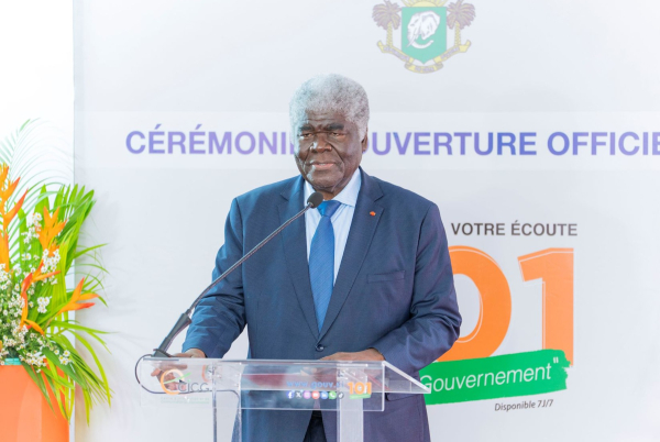La Côte d'Ivoire lance EMY 101, un chatbot pour connecter l'État aux citoyens via WhatsApp et Messenger