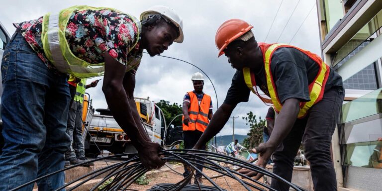 Télécoms : l’ARTP ouvre une consultation publique sur la fibre optique jusqu’à l’abonné (FTTx)
