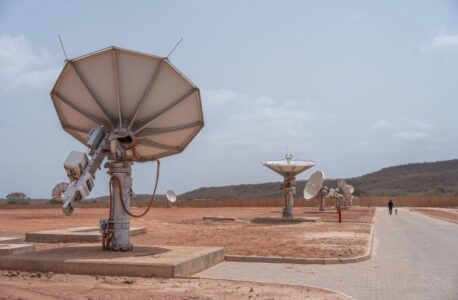 Connectivité satellitaire : Sonatel déploie 16 antennes OneWeb à Gandoul et conforte le rôle du Sénégal comme hub numérique régional