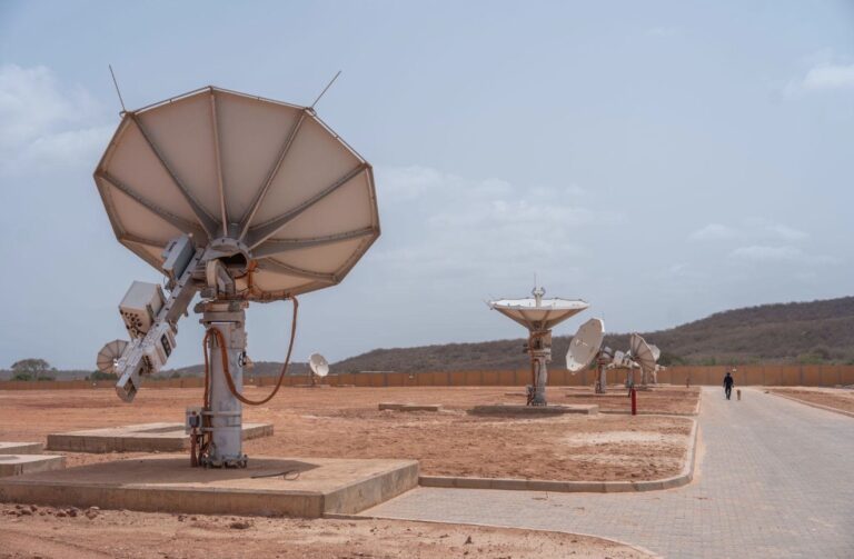 Connectivité satellitaire : Sonatel déploie 16 antennes OneWeb à Gandoul et conforte le rôle du Sénégal comme hub numérique régional