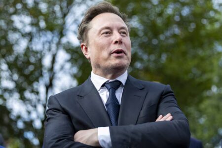 Elon Musk contre Mukesh Ambani : la bataille de Starlink en Inde s&rsquo;intensifie