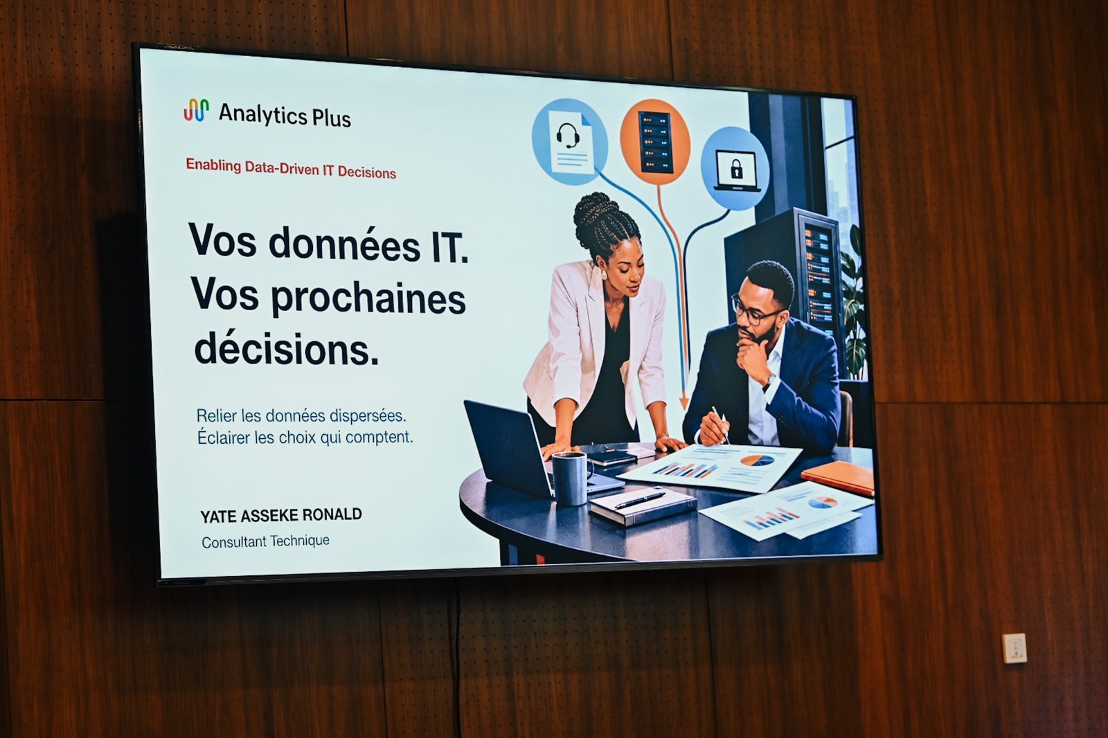 Écran affichant une présentation de la solution Analytics Plus de ManageEngine